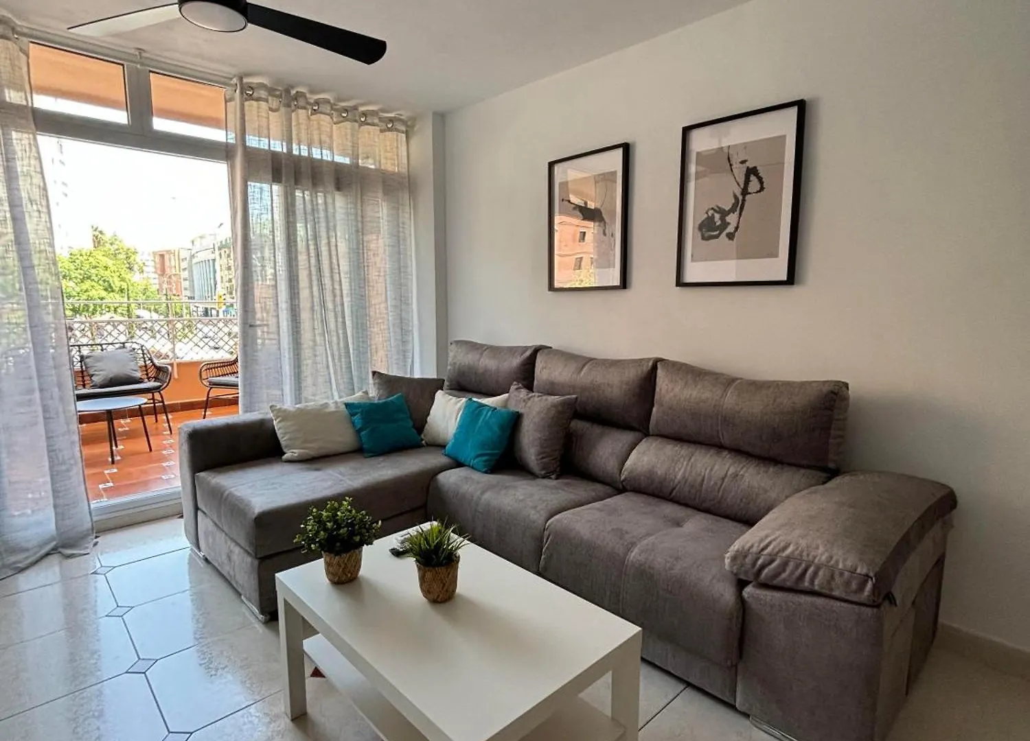 Piso Centrico Con Parking Privado Y Terraza Super Apartamento Málaga 0*,