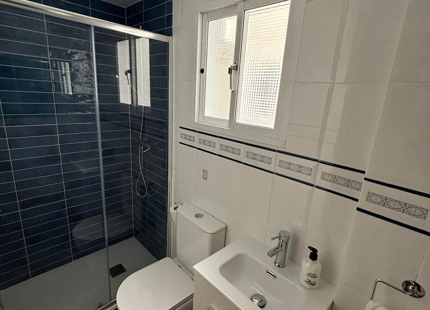 Piso Centrico Con Parking Privado Y Terraza Super Apartamento Málaga